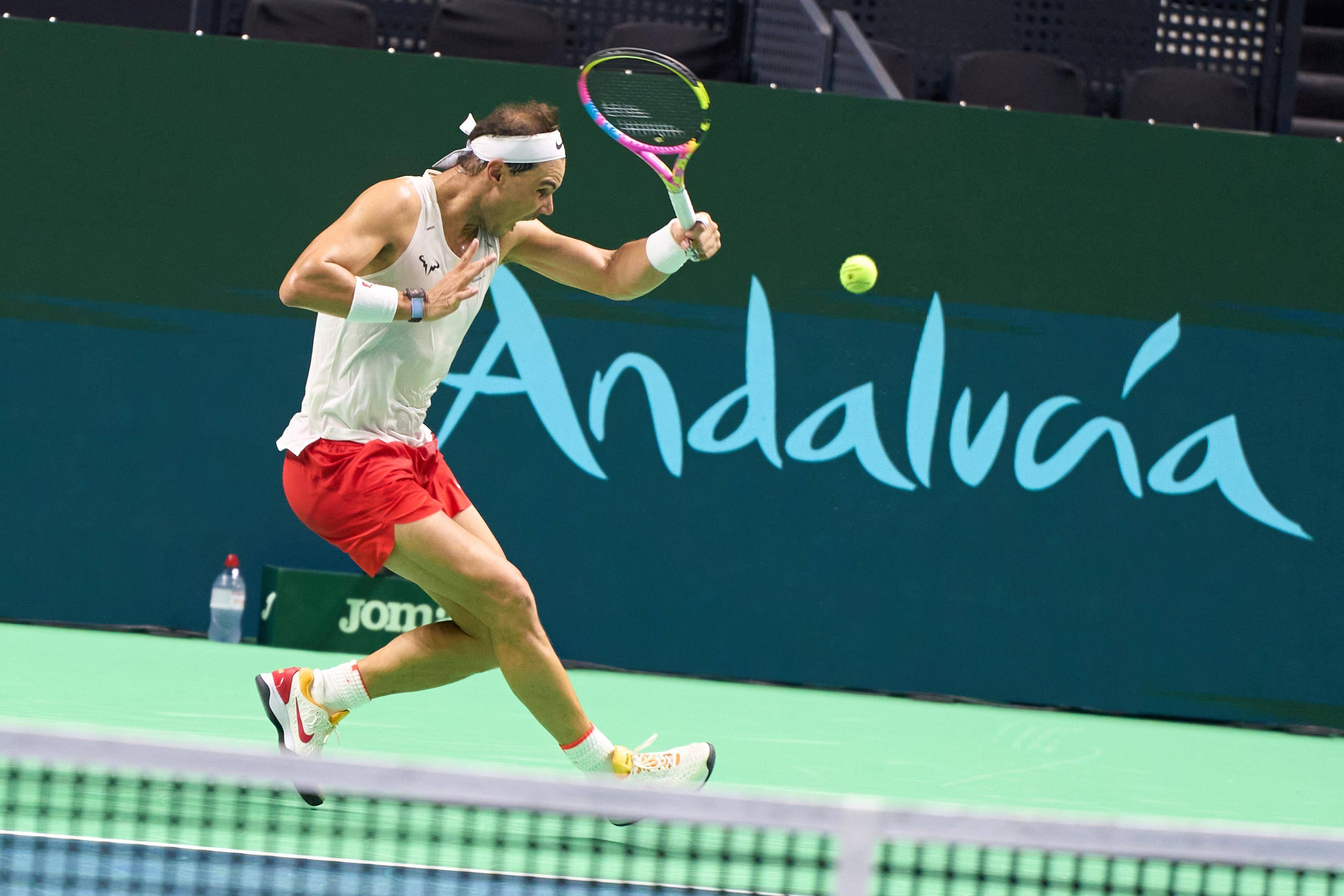 包含费德勒关键节点势不可挡，西班牙队带队取胜！的词条