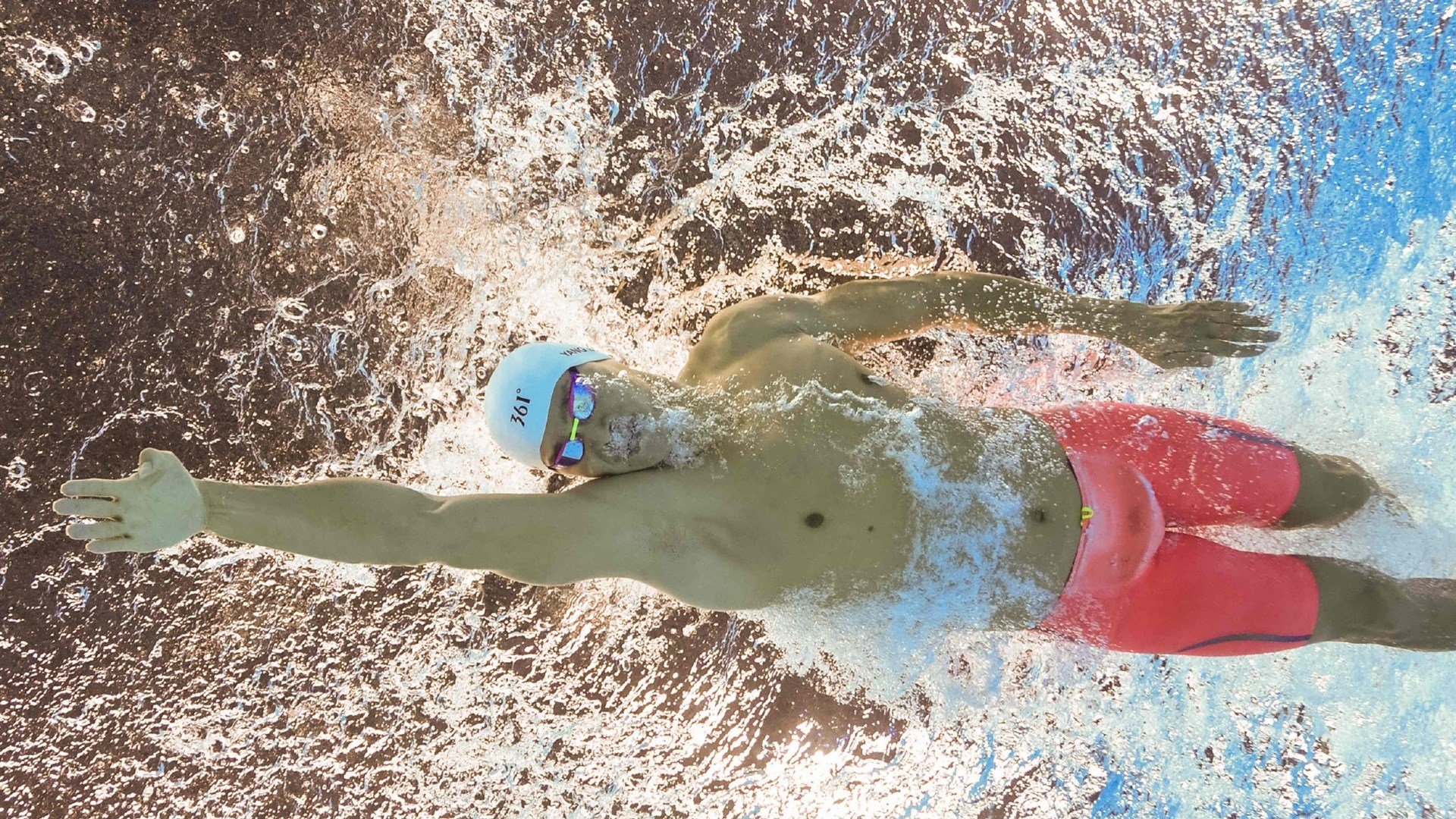 田径赛场焦点！英格兰队对阵意大利队，豪门翻车，赛后引发巨大争议